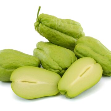 Fresh,Chayote,Fruit,Isolated,On,White,Background